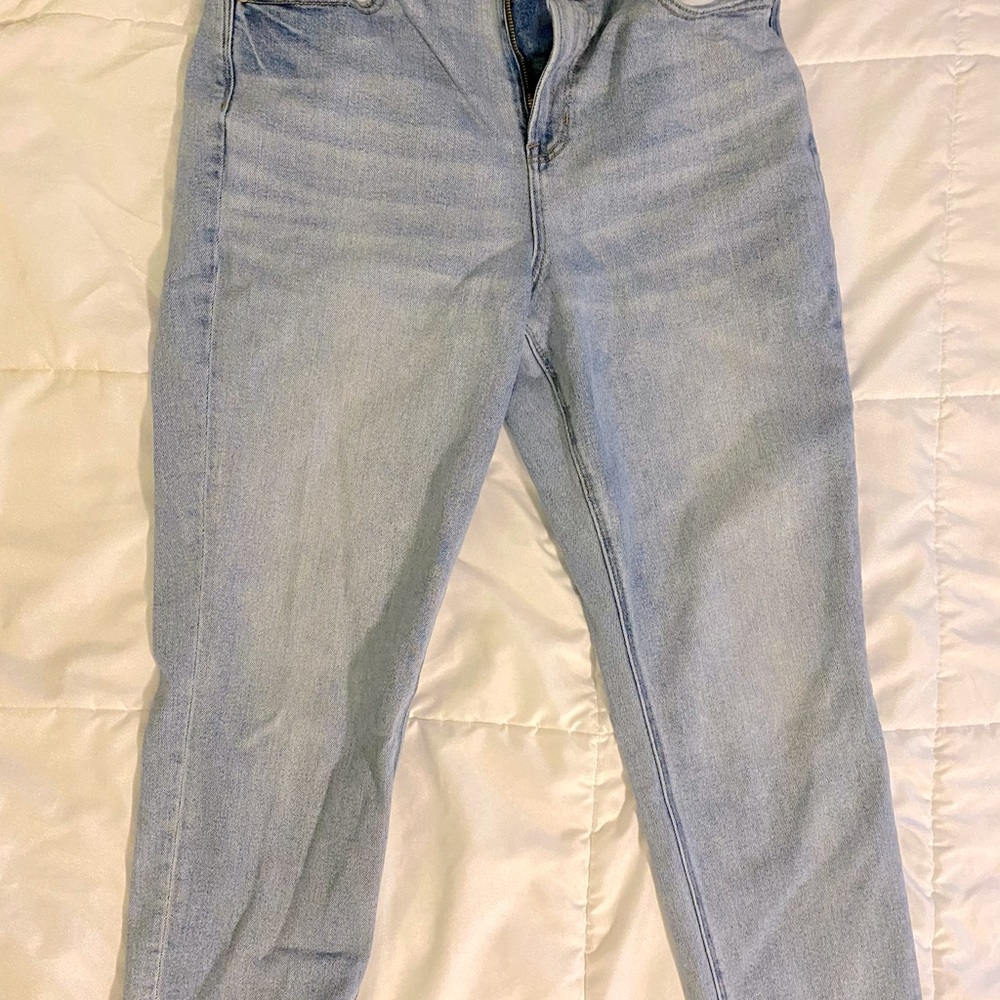 American Eagle mom jeans (US 12)